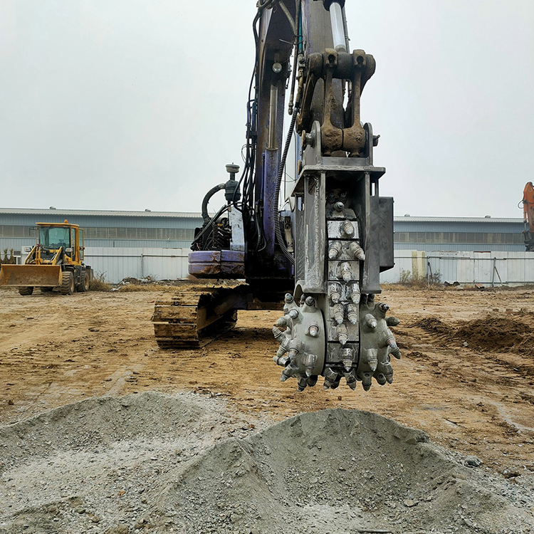 hydraulic milling cutter attachment installed on excavator
