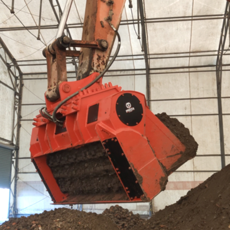 screening bucket working indoors for bulk material processing