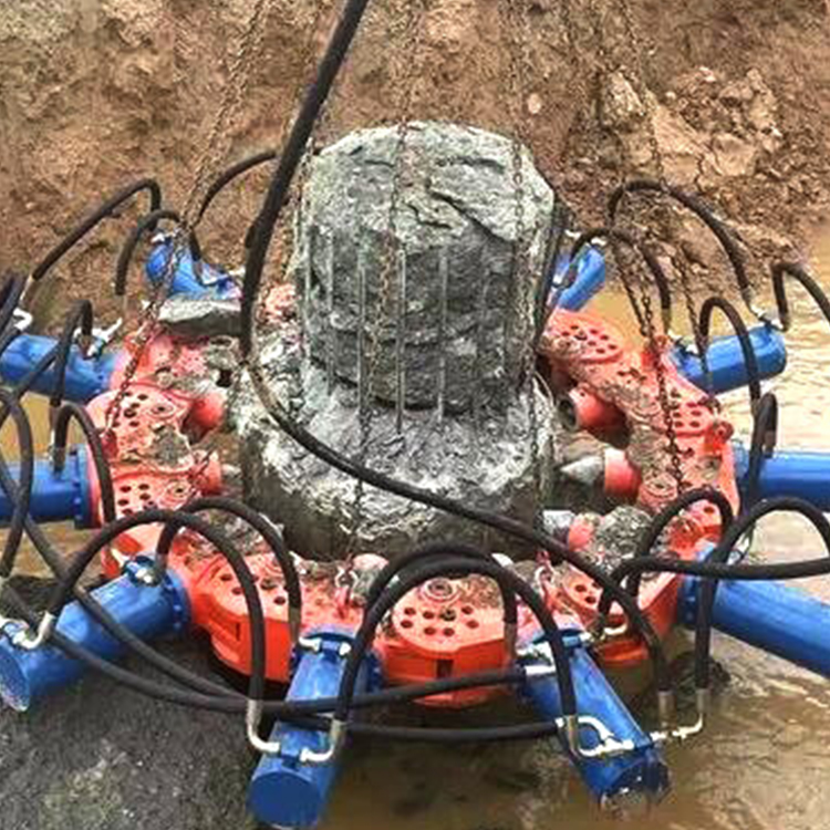 hydraulic pile cutter breaking concrete pile head in waterlogged excavation