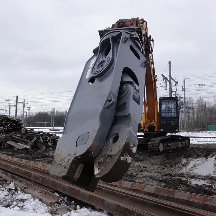 mobile rail cutter working at winter rail site