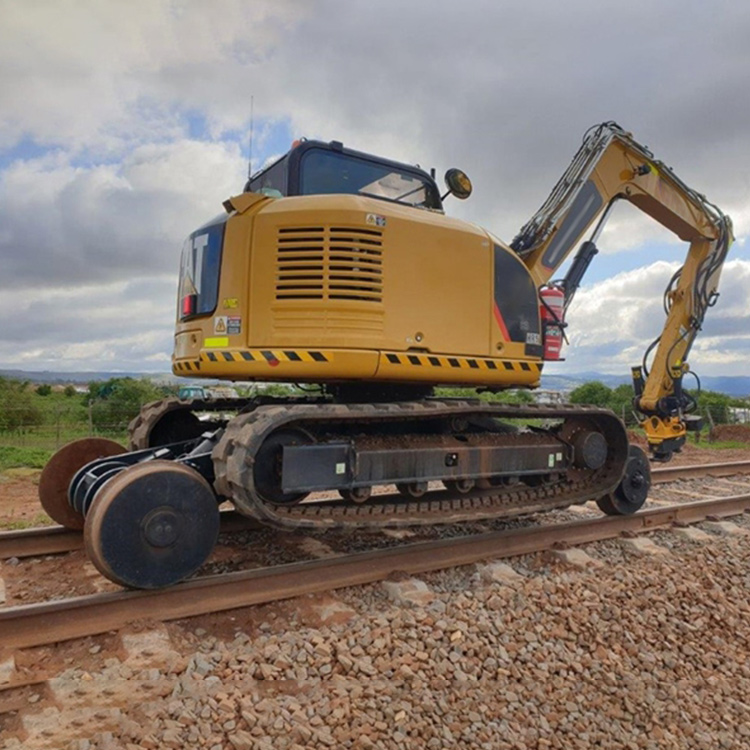 RRV excavator aligned on railway track